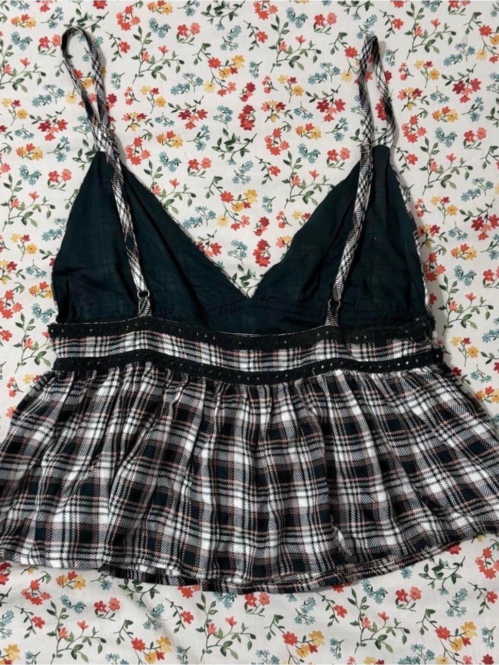 Forever 21 green & White Plaid Spaghetti-Strap Peplum Top - Picture 2 of 5